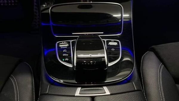 Mercedes-Benz Classe E 220D – Image 28