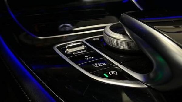 Mercedes-Benz Classe E 220D – Image 27