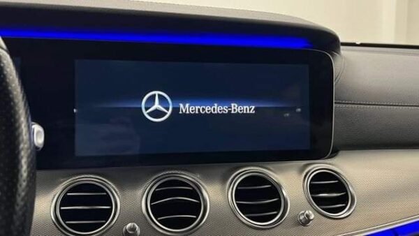 Mercedes-Benz Classe E 220D – Image 26