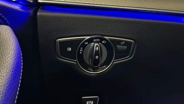 Mercedes-Benz Classe E 220D – Image 39