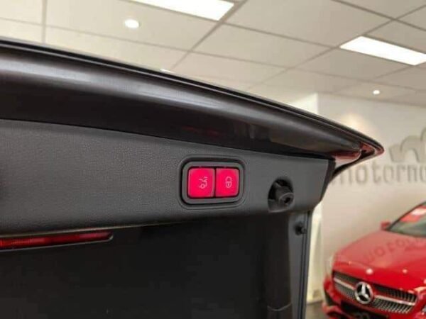 Mercedes-Benz E-classe E220d – Image 32