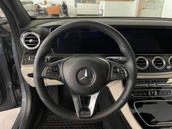 Mercedes-Benz E-classe E220d – Image 52