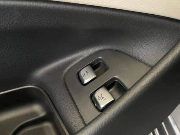 Mercedes-Benz E-classe E220d – Image 57