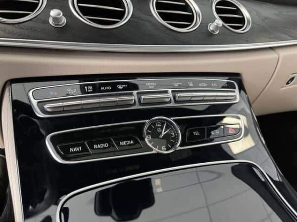Mercedes-Benz E-classe E220d – Image 61