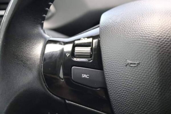 Peugeot 308 – Image 8