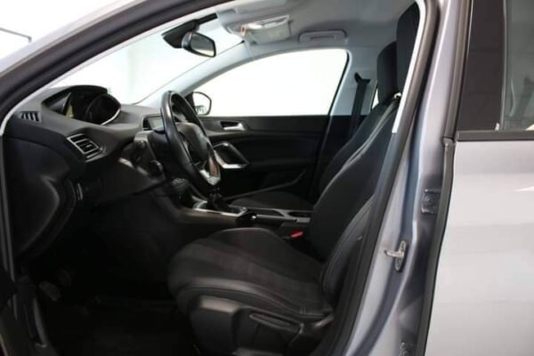 Peugeot 308 – Image 11