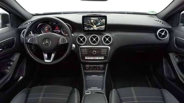Mercedes-Benz A 200 – Image 14