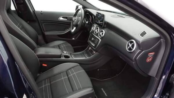 Mercedes-Benz A 200 – Image 12