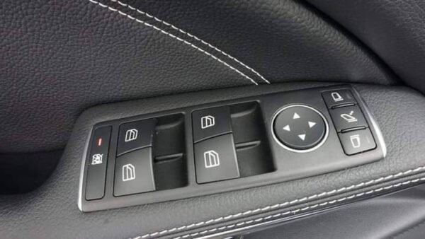 Mercedes-Benz A 200 – Image 21
