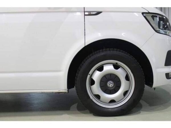Volkswagen Multivan – Image 4
