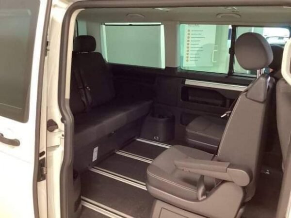 Volkswagen Multivan – Image 9
