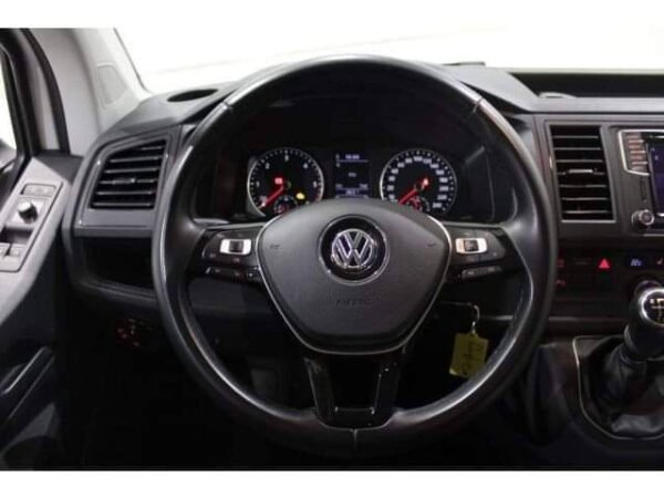 Volkswagen Multivan – Image 13