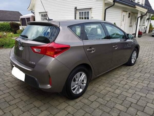 Toyota Auris – Image 4