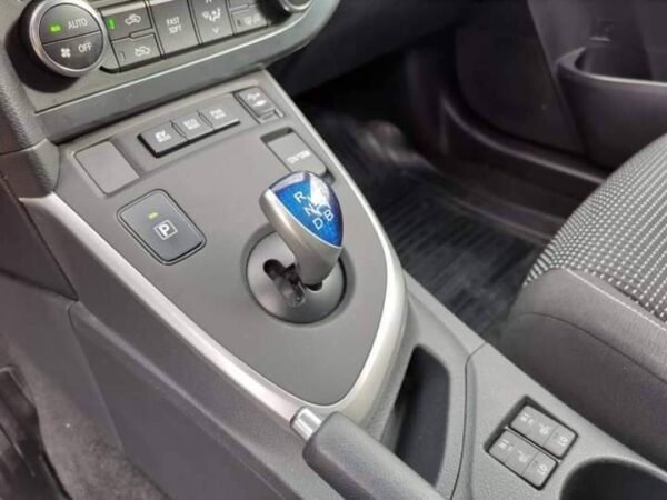 Toyota Auris – Image 16