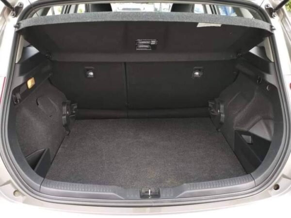 Toyota Auris – Image 19