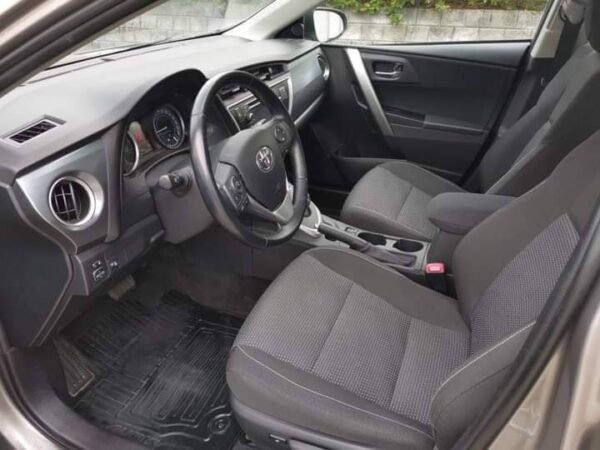 Toyota Auris – Image 24