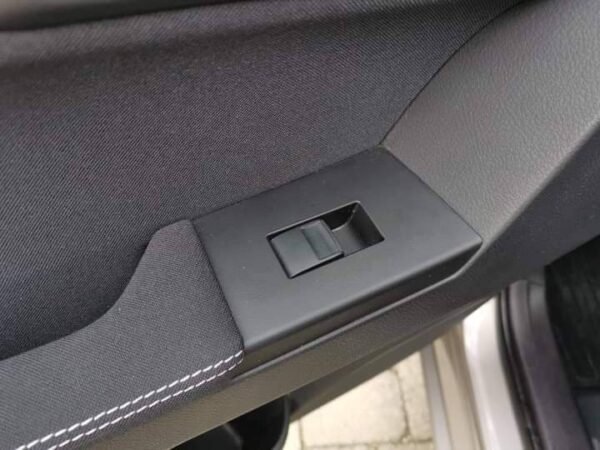 Toyota Auris – Image 28