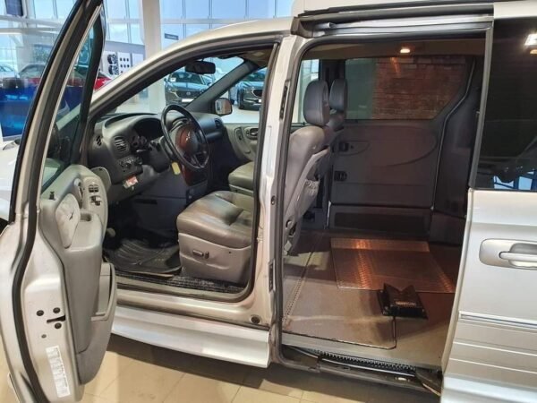 Chrysler Grand Voyager – Image 3