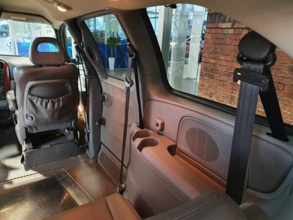 Chrysler Grand Voyager – Image 8