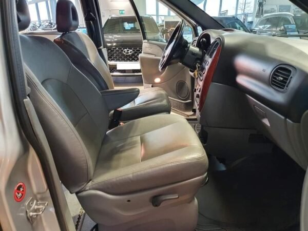 Chrysler Grand Voyager – Image 12