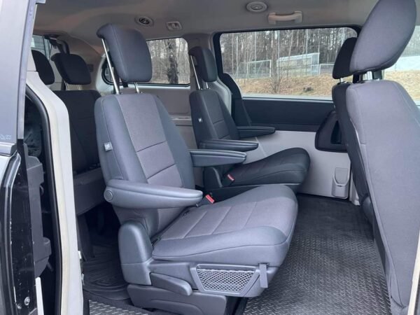 Chrysler Grand Voyager – Image 16