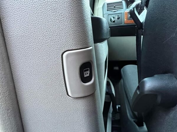 Chrysler Grand Voyager – Image 33