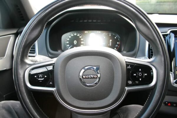 Volvo XC 90 – Image 11