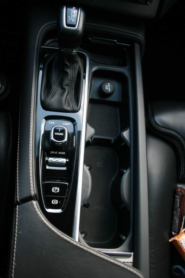 Volvo XC 90 – Image 43