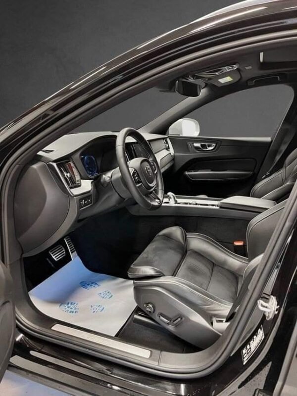 Volvo XC60 – Image 12