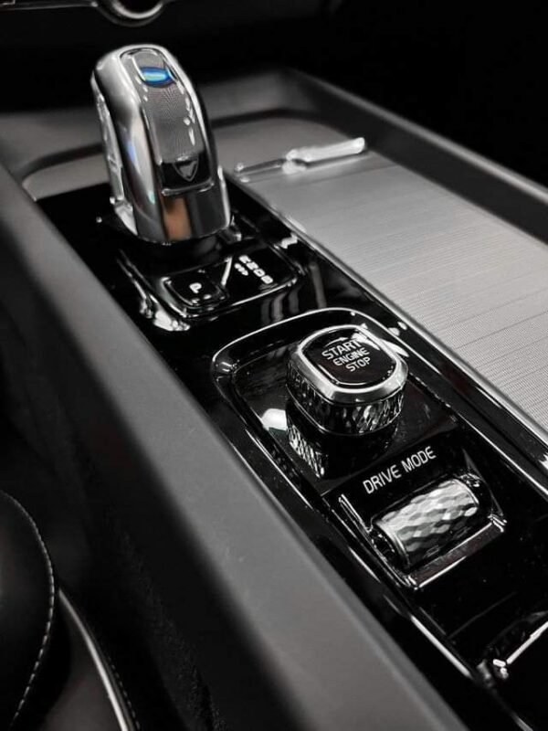 Volvo XC60 – Image 28