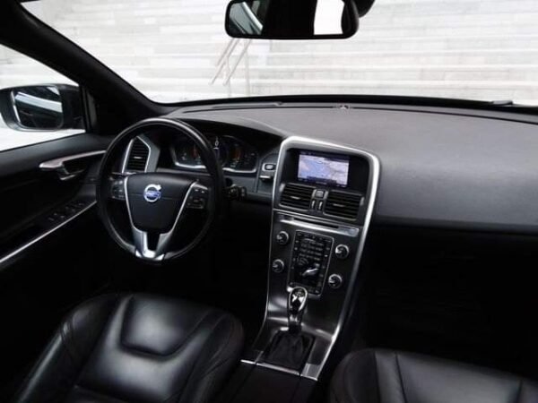 Volvo XC60 – Image 12