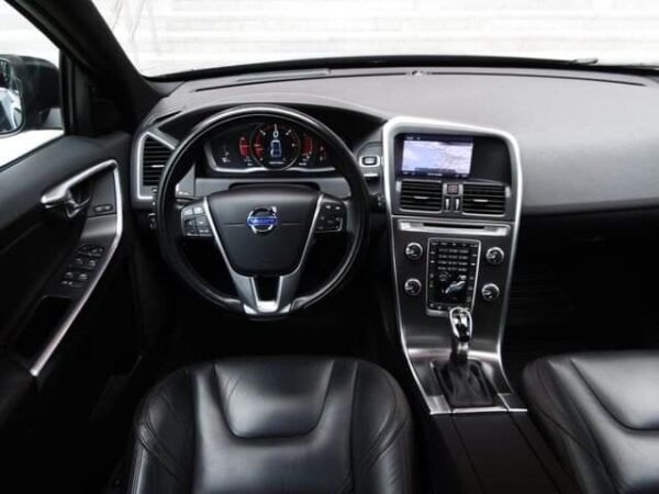Volvo XC60 – Image 11