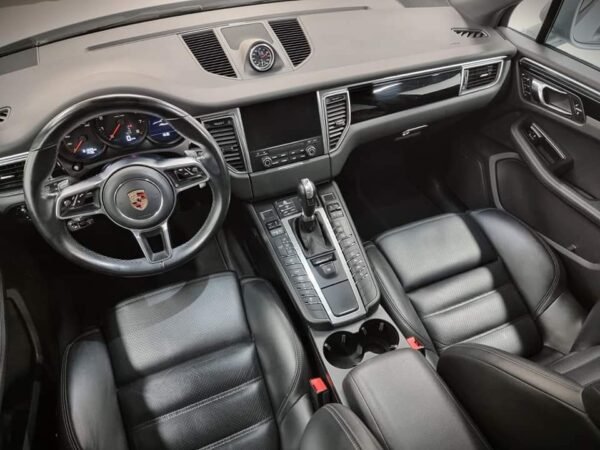 Porsche Macan – Image 21