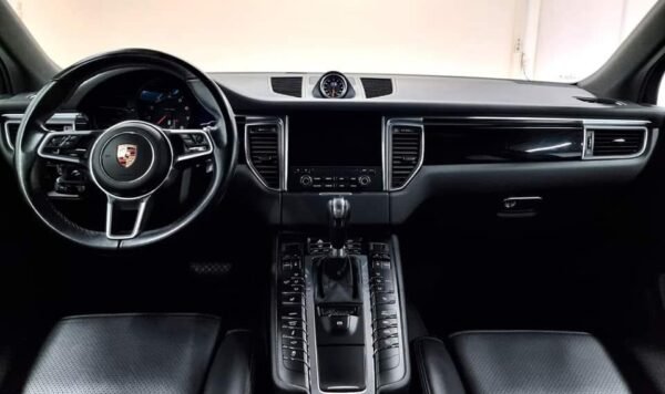 Porsche Macan – Image 30