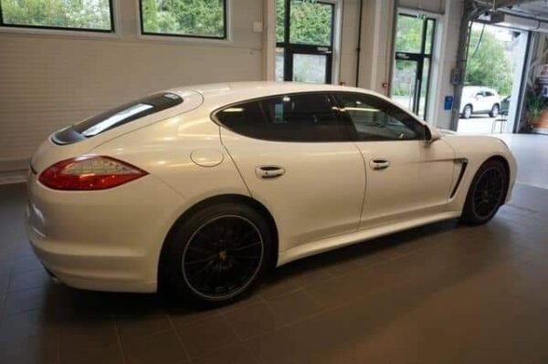 Porsche Panamera – Image 9