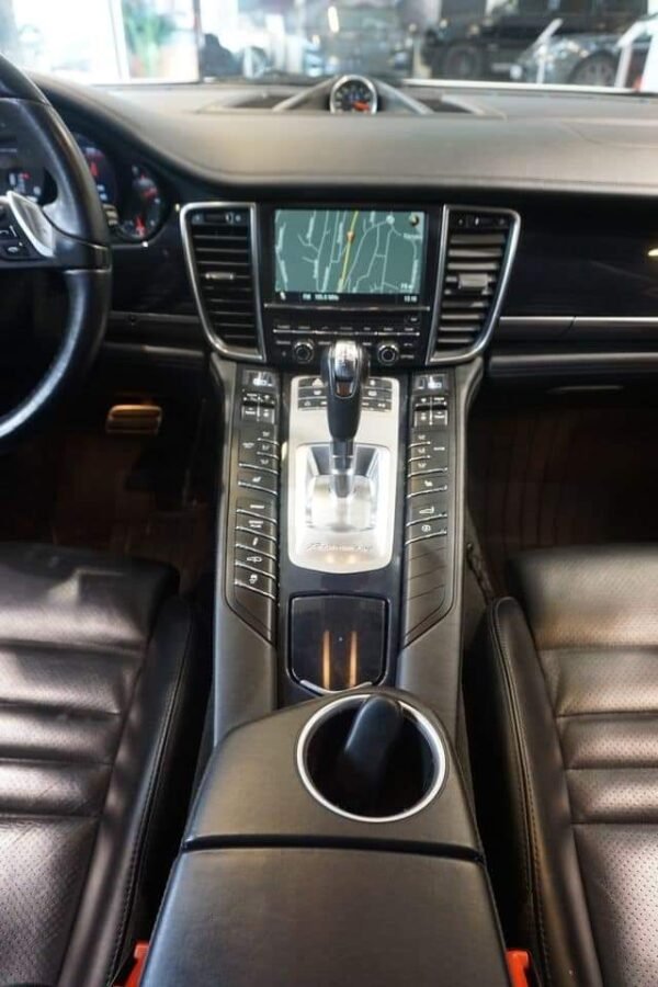 Porsche Panamera – Image 30