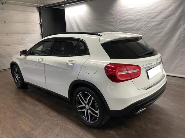 Mercedes-Benz GLA 200 – Image 5