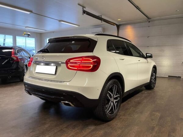 Mercedes-Benz GLA 200 – Image 10