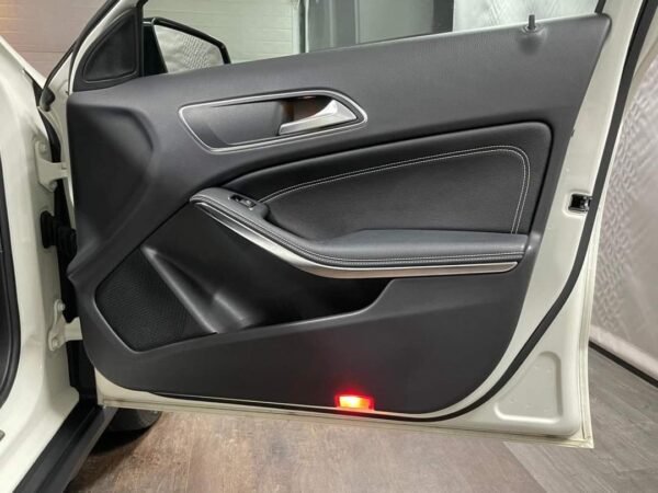 Mercedes-Benz GLA 200 – Image 7