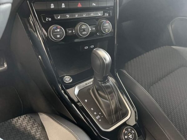 Volkswagen T-Roc – Image 25