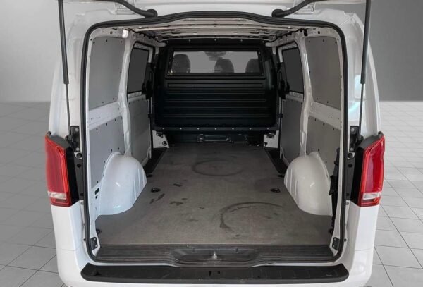 Mercedes Vito – Image 17