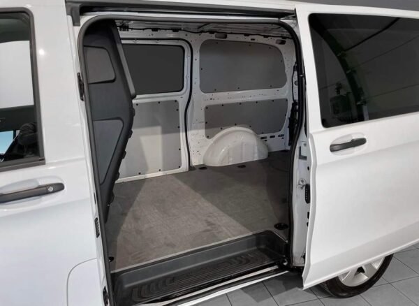 Mercedes Vito – Image 16