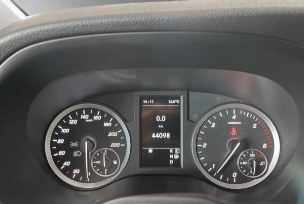 Mercedes Vito – Image 19