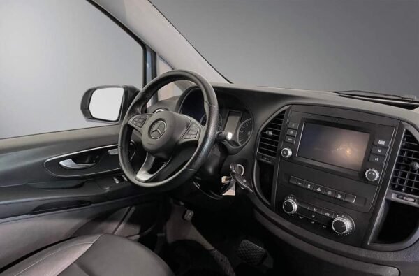 Mercedes Vito – Image 26