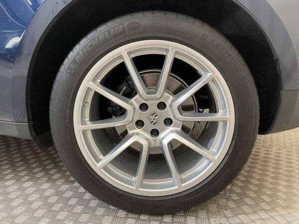 Porsche Macan – Image 13
