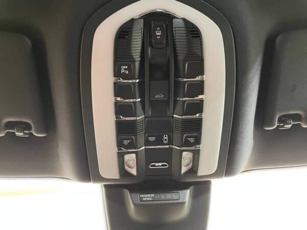 Porsche Macan – Image 20
