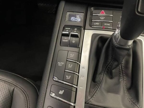 Porsche Macan – Image 18