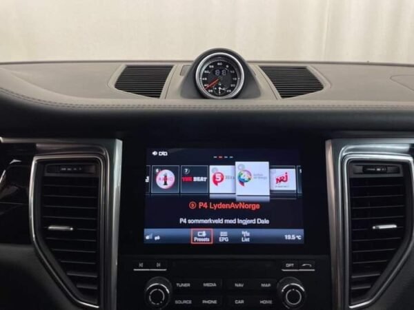 Porsche Macan – Image 27