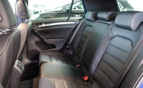 Volkswagen Golf R VII – Image 21