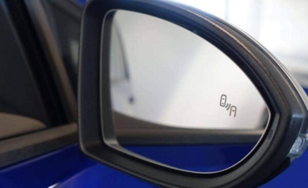 Volkswagen Golf R VII – Image 25
